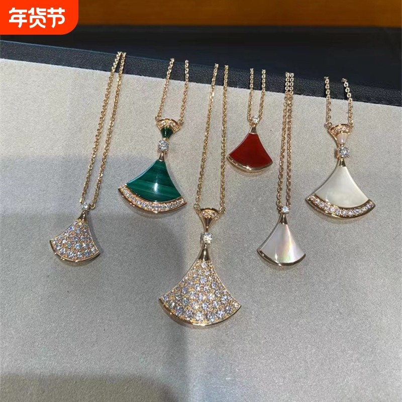 高版本小裙子项链女V金玫瑰金天然白贝母红玛瑙扇形锁骨链不掉色