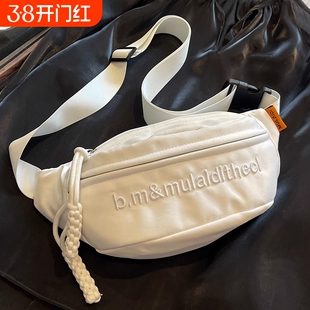 运动斜挎骑行胸包女2025新款腰包女式潮小众单肩包男款潮牌小挎包