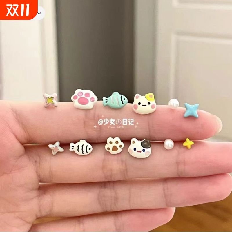 猫咪鲷鱼烧耳钉女小众设计感小巧搞怪可爱卡通猫爪小鱼耳饰耳骨钉