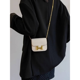 爱马女仕轻奢高级感H扣康康包女新款真皮小方包迷你链条口红包斜