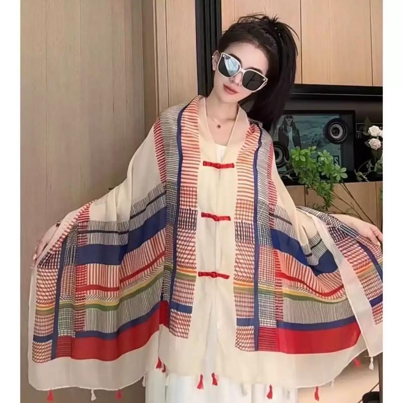 民族风披肩复古盘扣防晒披肩罩衫百搭纱巾防风防沙百搭旅游围巾