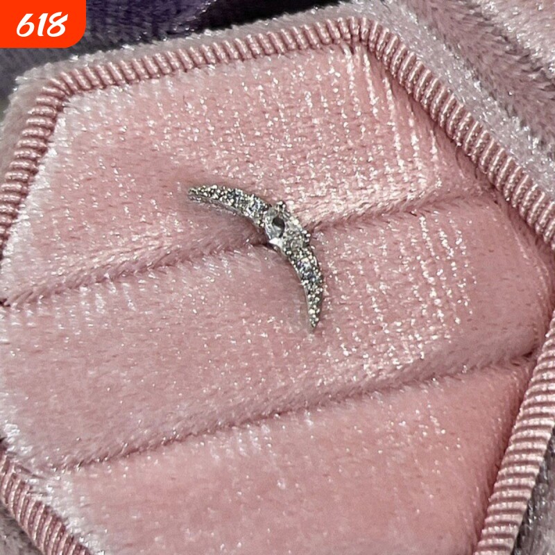 新款弧形月牙边缘耳骨钉耳针螺丝拧扣超闪锆石耳钉耳环超仙闪钻