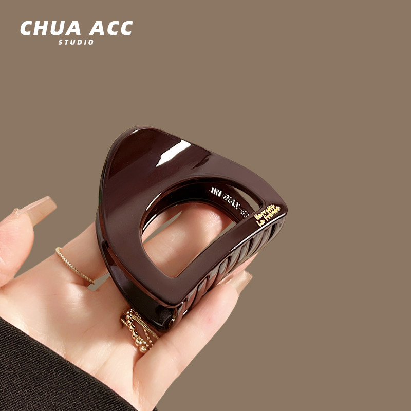 巧克力色镂空半圆中号抓夹女鲨鱼夹高级感亮面后脑勺发夹抓夹气质