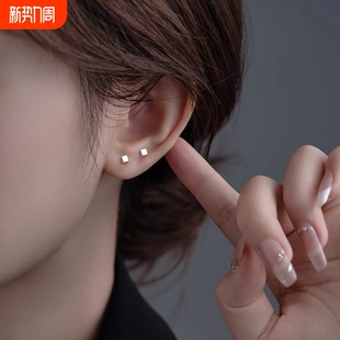 s925银针耳环女韩版 简约光面方块耳钉养耳洞睡觉免摘方形耳饰 时尚