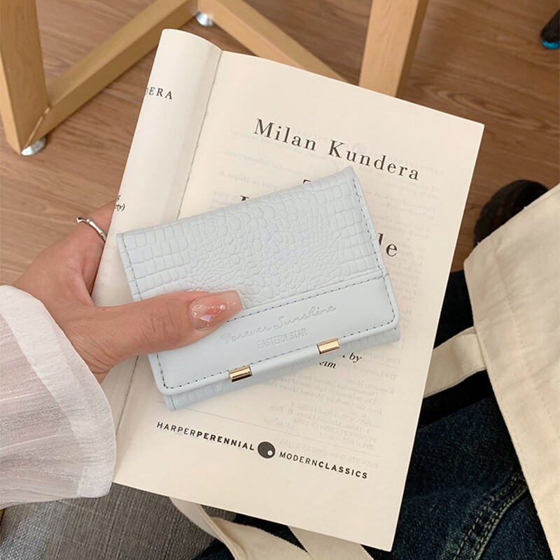 高颜值鳄鱼纹钱包女式小众经典折叠钱夹时尚精致多卡位短款零钱包