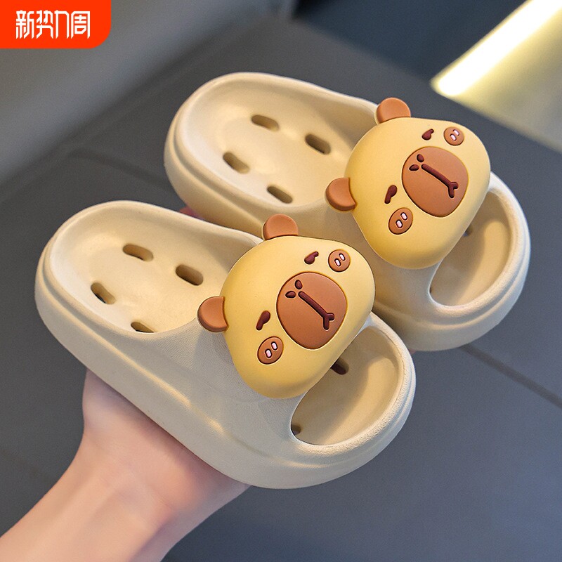 卡皮巴拉夏季儿童凉拖鞋踩屎感男童中大童漏水速干小孩洗澡凉拖鞋