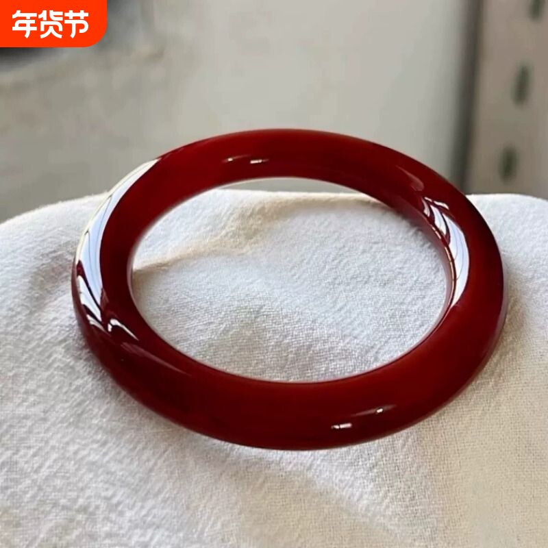 天然玛瑙手镯车厘子红色玉髓女子扁条冰玉镯子高级感本命年圈口