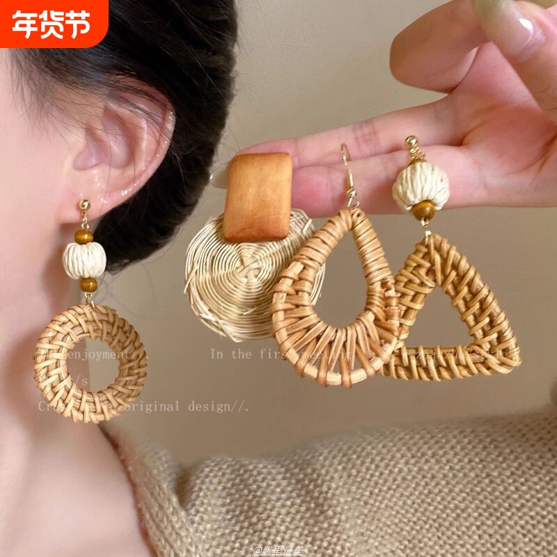 波西米亚草编流苏耳环女海边度假风耳坠配饰夏天旅游夸张耳饰爱心
