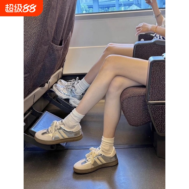 复古银色德训鞋女2025春夏新款平底休闲单鞋板鞋蕾丝边运动阿甘鞋