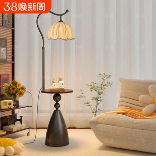 奶油风置物架一体落地灯客厅沙发旁边几摆件氛围灯卧室床头柜台灯