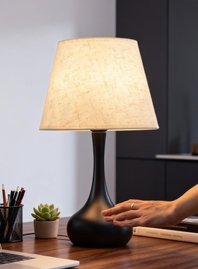 北欧台灯卧室床头灯简约感应灯温馨浪漫遥控触摸床头柜客厅暖光