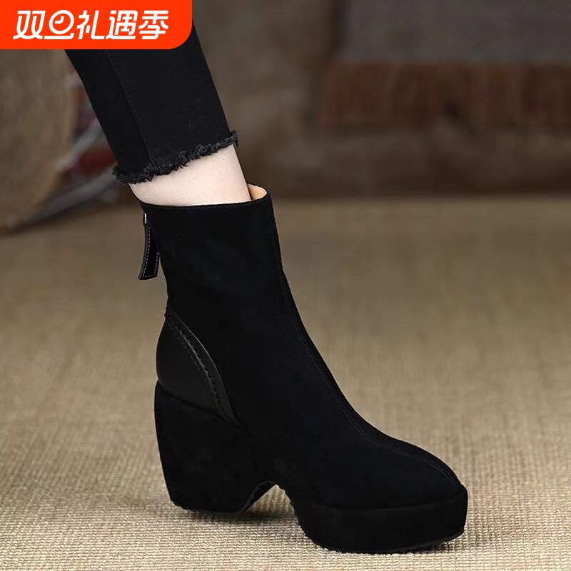 穿~2025秋冬9CM厚底防水台不累脚高跟短靴真皮女靴牛皮坡跟黑