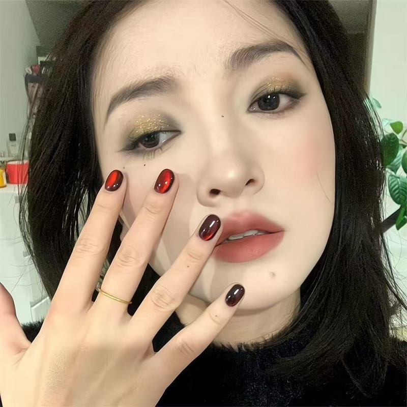 新娘款安可拉红猫眼穿戴甲短款in