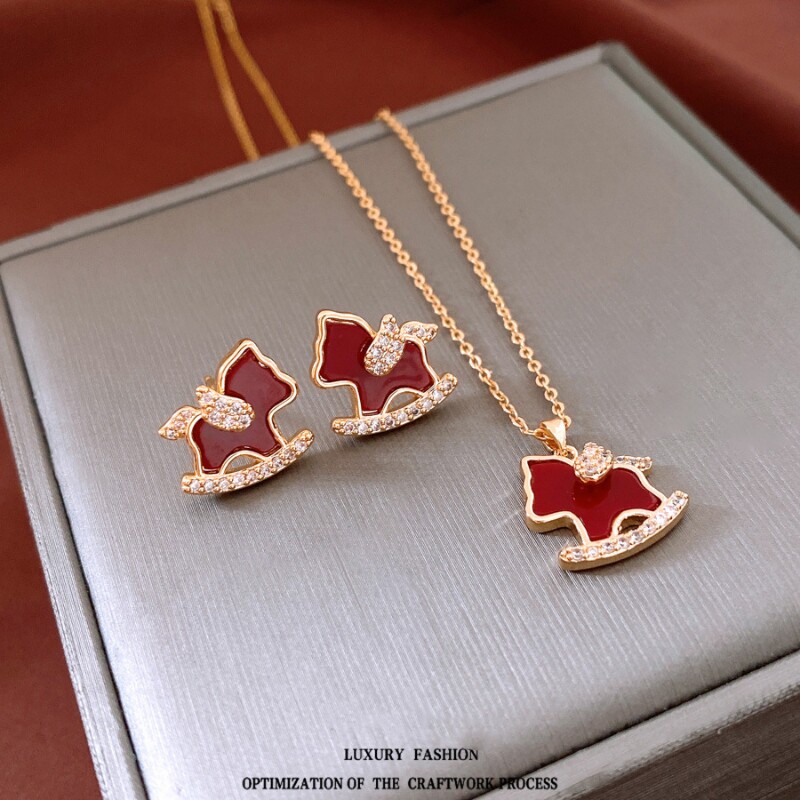 新年马年红色小马项链耳钉套装女秋冬本命年耳环高级感轻奢耳饰品
