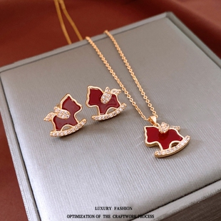 新年马年红色小马项链耳钉套装女秋冬本命年耳环高级感轻奢耳饰品