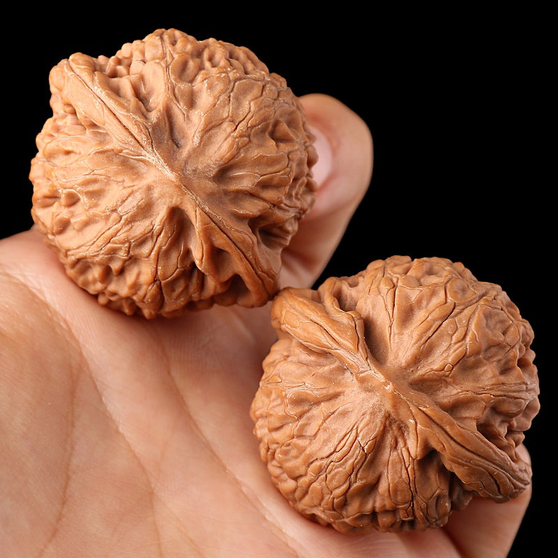 文玩核桃涞水宫灯玉玺狮子头配对上手盘捻红男女随身把件野生手把