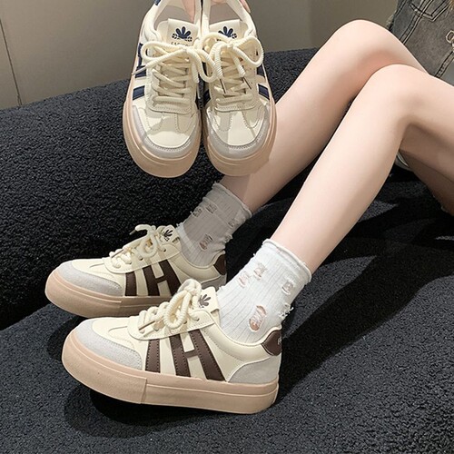 意尔康心选小白鞋女2026新款春秋季小众设计感厚底复古小白鞋女时