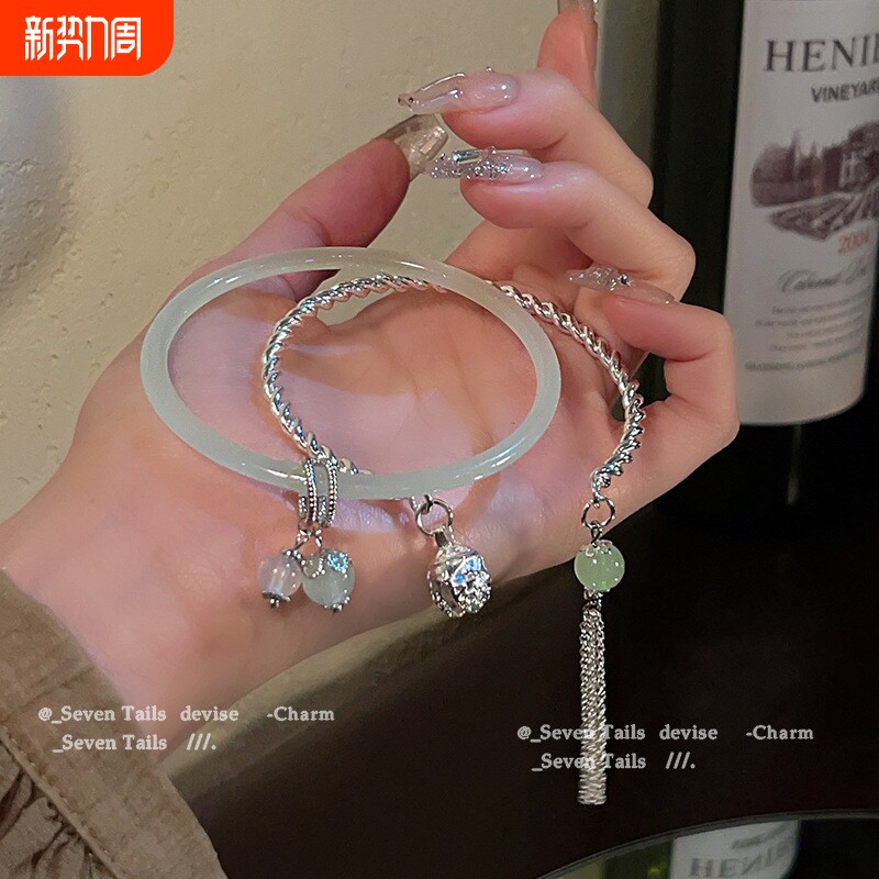 新中式古风国潮铃铛手链女轻奢小众精致手镯高级感配饰叮当镯朱砂