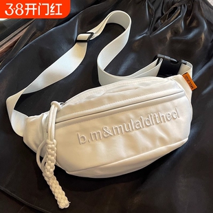 斜挎骑行胸包女2025新款腰包女式潮小众单肩包男款运动小挎包背包