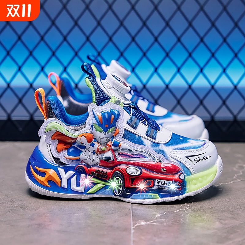 2025新款春秋软底带灯男童鞋儿童网面男孩子透气运动跑步鞋发光鞋