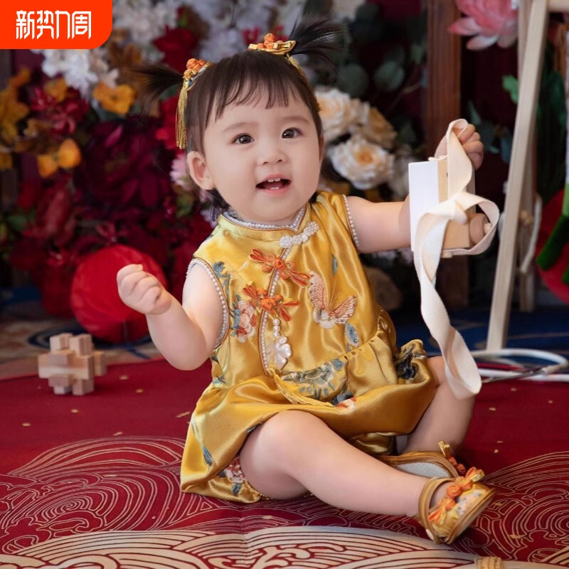 周岁女宝礼服中式旗袍金色百天宝宝连体抓周宴冠衣春夏季高端唐装