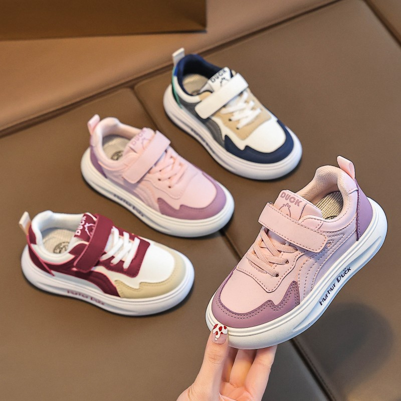 儿童皮面防水休闲学生板鞋