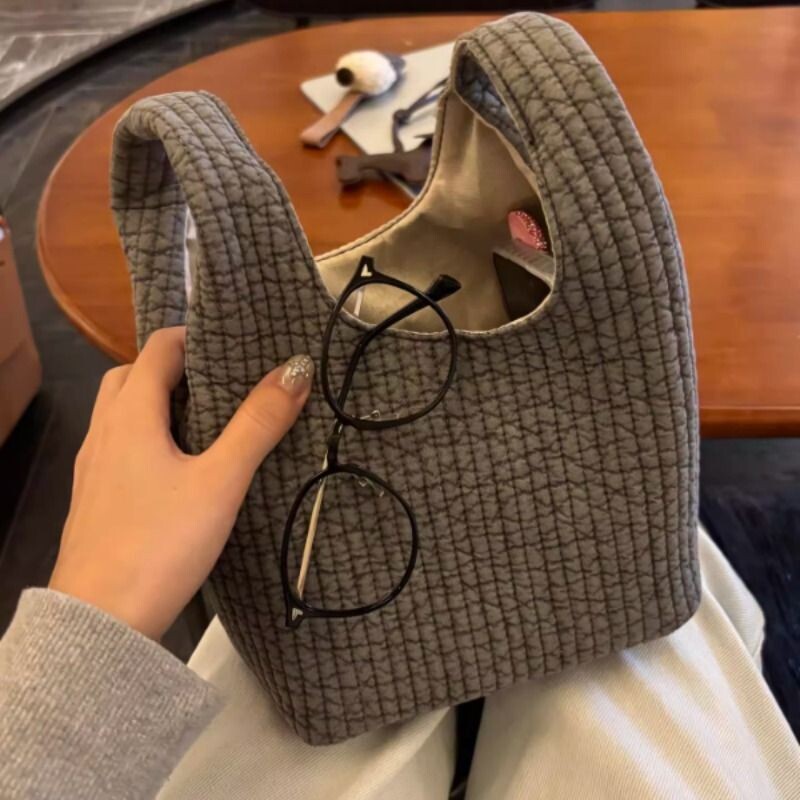 秋冬棉麻手提袋手腕包新款百搭外出上班手拎小包通勤毛绒红色帆布