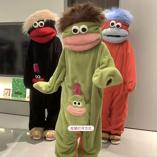 大嘴怪珊瑚绒丑鱼睡衣女款冬季男加绒加厚可爱搞怪睡袍连体家居服