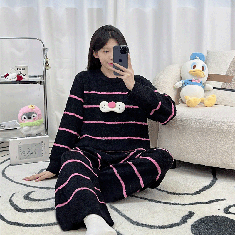 新款睡衣女冬季套装半边绒条纹卡通家居服可外穿居家红色柔软外出