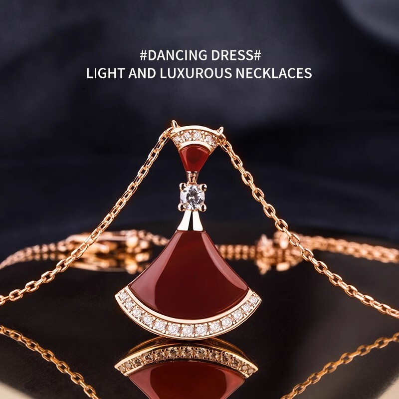 纯银小裙子项链女夏镀18k轻奢锁骨链白贝母吊坠红玛瑙孔雀石大气