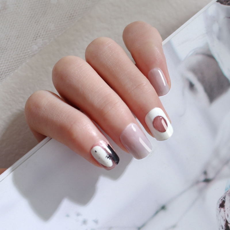 30片贴胶穿戴甲灰色短方美甲贴片