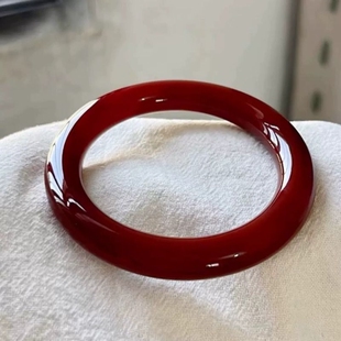 天然玛瑙手镯车厘子红色玉髓女子扁条冰玉镯子高级感本命年圈口