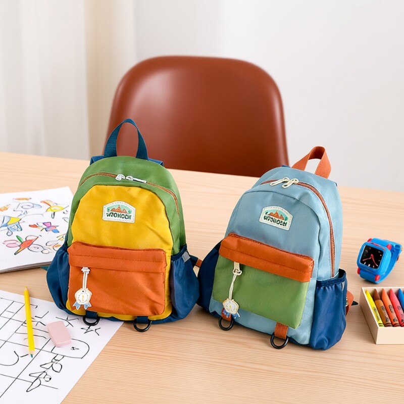 儿童双肩包轻便旅游休闲小书包幼儿园男女童出游户外背包小学超轻