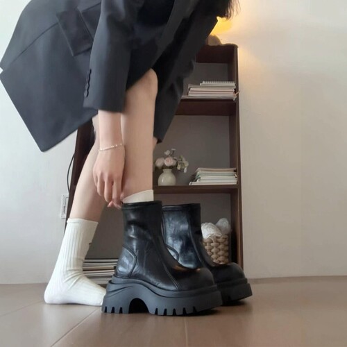 意尔康心选厚底马丁靴女2026新款秋冬韩版增高显瘦加绒小个子复古