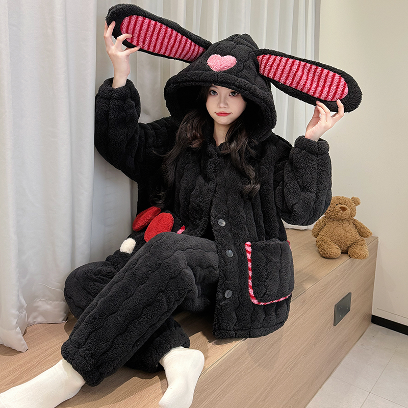 2025新款珊瑚绒睡衣女秋冬法兰绒加厚长袖女士可爱三层夹棉家居服