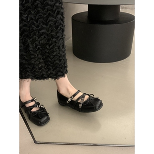 法式低跟内增高玛丽珍单鞋女2026新款春季配裙子一字扣浅口小皮鞋