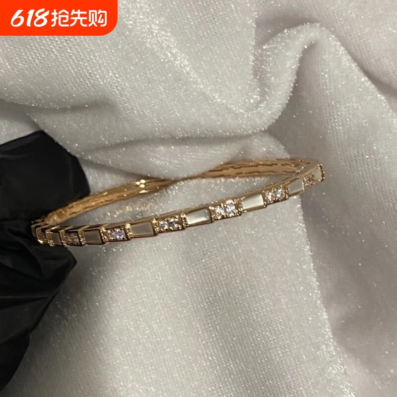 高版白贝母手镯女镶钻ins小众18k玫瑰金满天星高级感轻奢蛇骨手