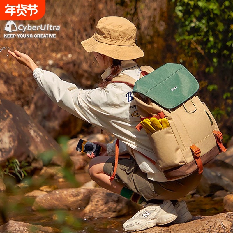 轻户外双肩包女轻便大容量防水徒步电脑背包运动旅行书包男高颜值