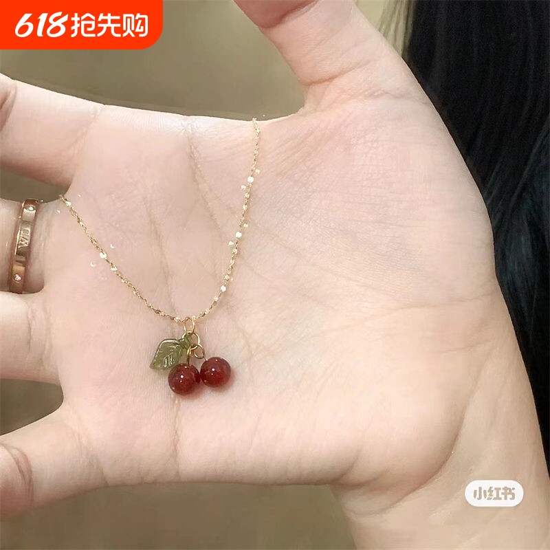 小红书博主推荐巨显白不挑人可爱车厘子樱桃项链小众设计感颈链女