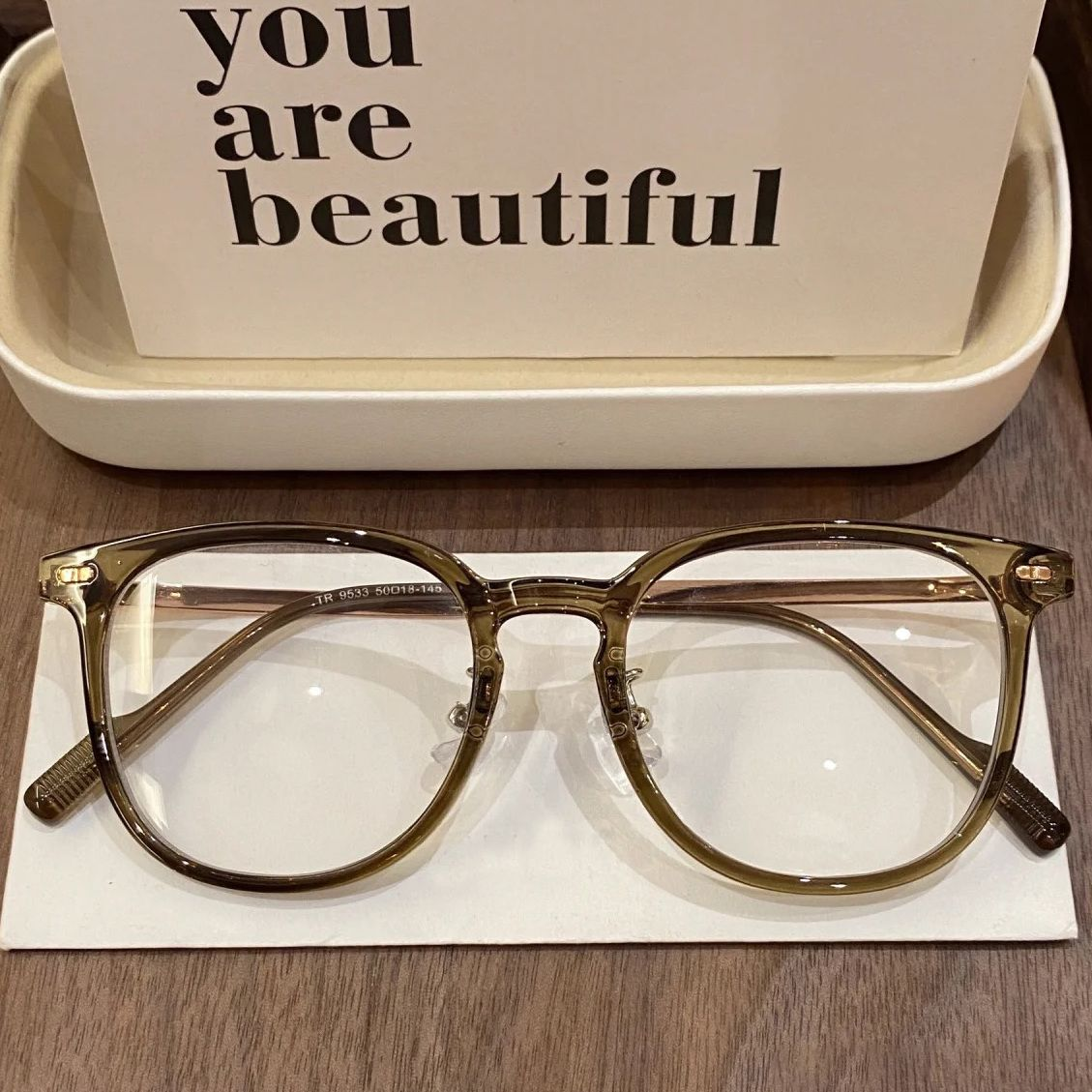 小红书同款近视眼镜女早八超显白高颜值学生防蓝光平光镜框架