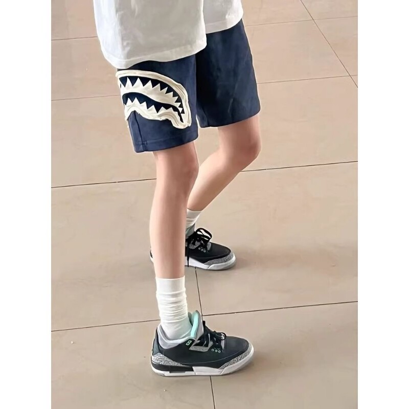 夏季男女休闲鲨鱼嘴透气五分短裤图片
