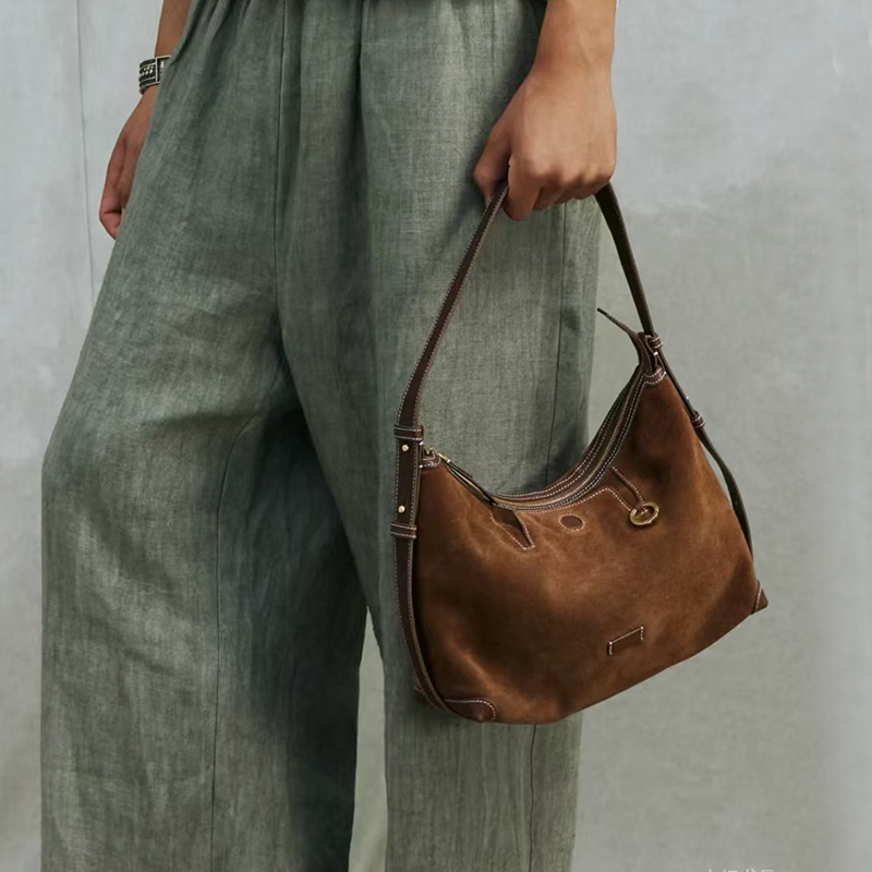 麂皮绒腋下包经典hobo包休闲单肩包通勤慵懒风斜挎包饺子包女包