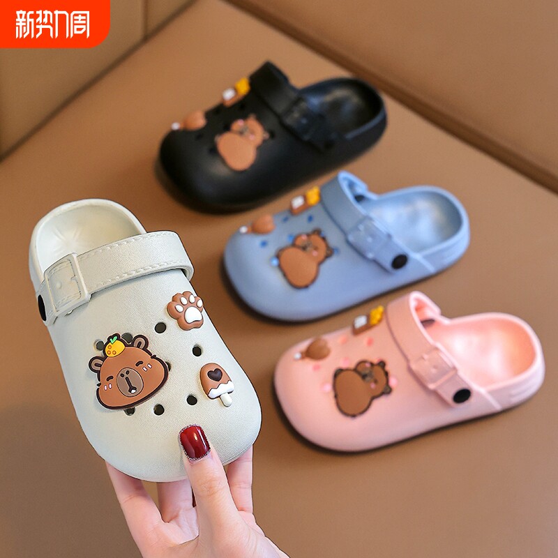 2025小孩儿童洞洞鞋夏季男女童踩屎感防滑包头亲子新款沙滩凉拖鞋
