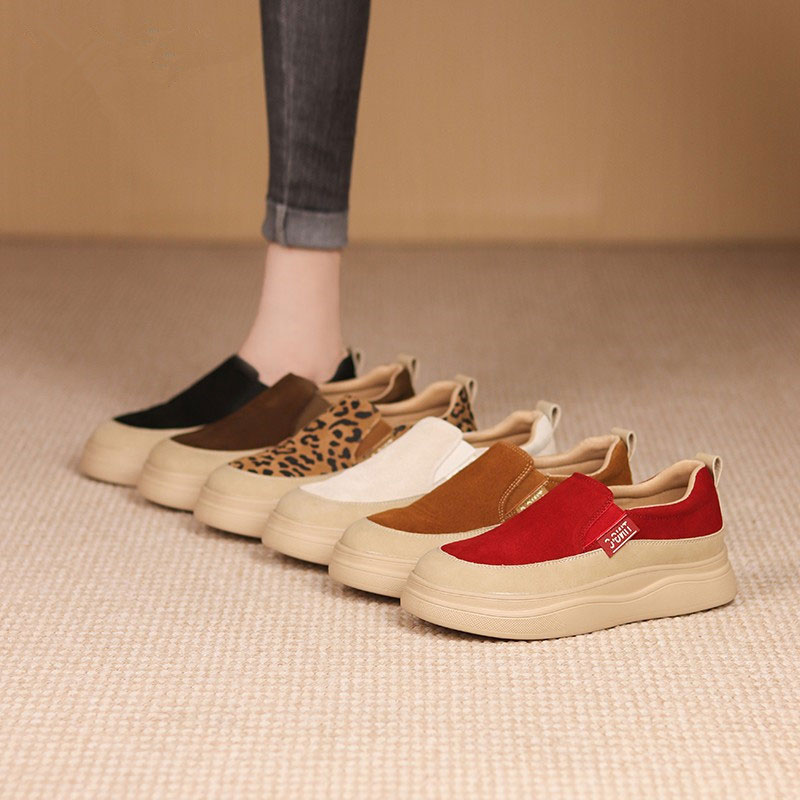 软底时尚单鞋2025秋季新款百搭休闲舒适平底圆头复古厚底妈妈板鞋