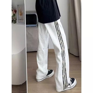 迷彩条纹裤子男款垂感卫裤秋季美式复古直筒长裤三条杠微喇运动裤