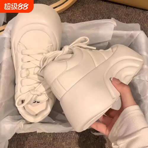 意尔康心选圆头超厚底学生松糕小白鞋女2026早春新款增高面包鞋休