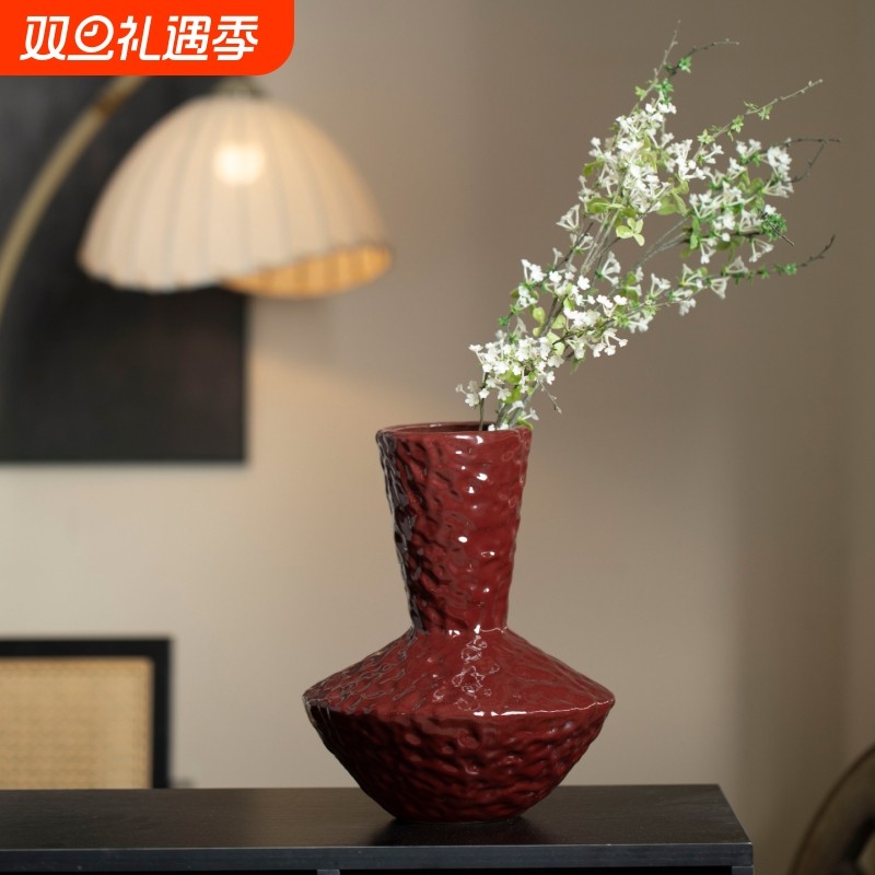 现代简约陶瓷花瓶高级感轻奢花器红色插花摆件酒店民宿客厅装饰品
