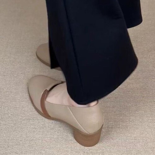 意尔康心选法式复古浅口单鞋女2026秋新款软皮一脚蹬圆头粗跟百搭