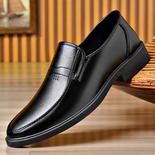 意尔康心选皮鞋男大码鞋子男士漆皮shoe商务休闲正装韩版英伦尖头
