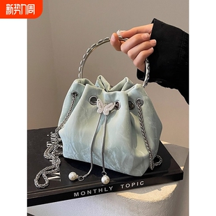 瑶晓鱼流行小包包女2024新款 通勤斜挎包 秋冬休闲简约水桶包时尚